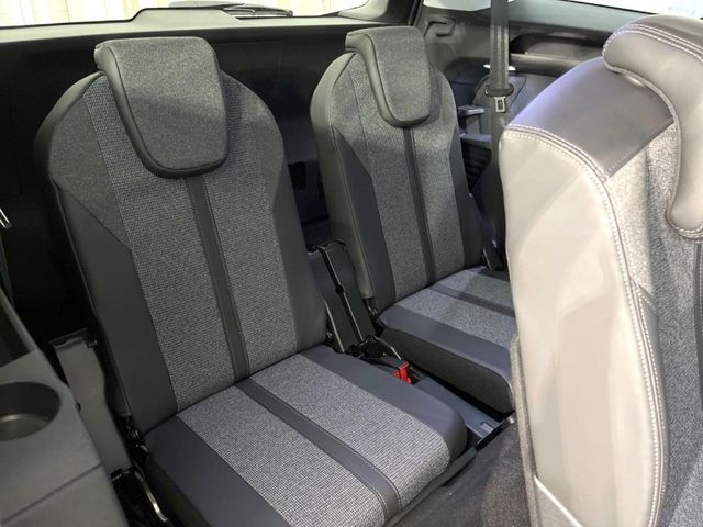 PEUGEOT 5008 2017 Image 31