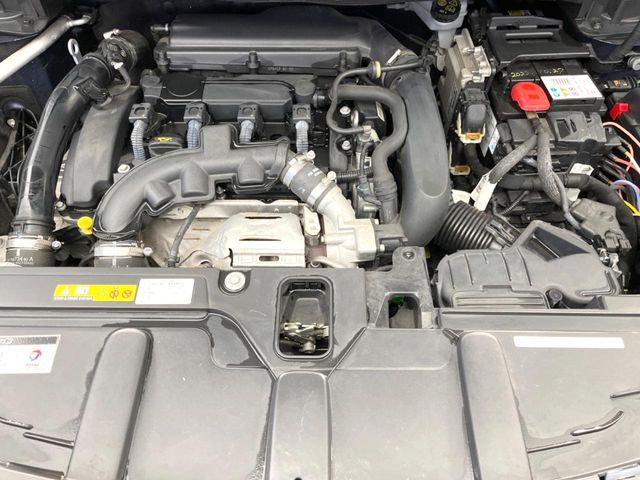 PEUGEOT 5008 2017 Image 31