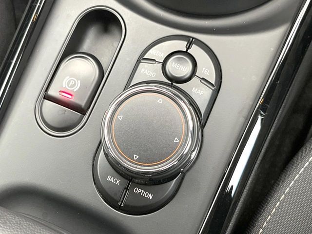 BMW MINI COOPER CLUB 2016 Image 31