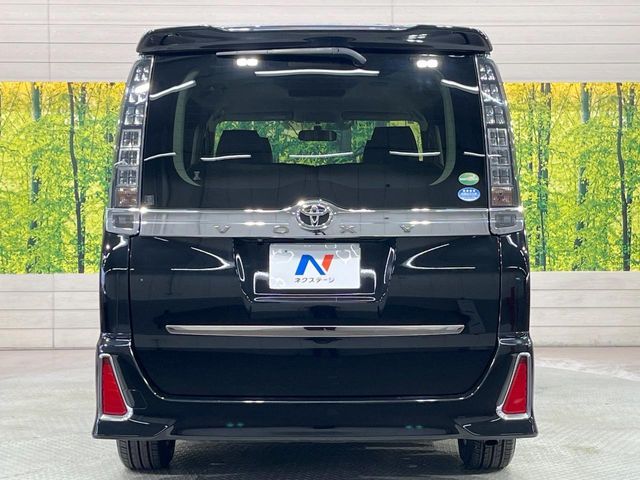 TOYOTA VOXY 2015 Image 31