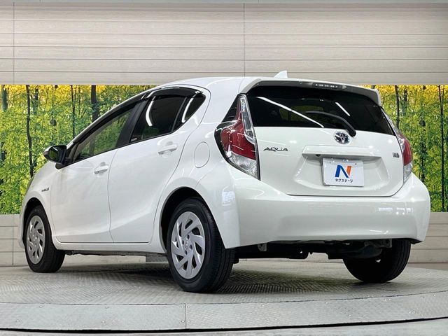 TOYOTA AQUA 2017 Image 31