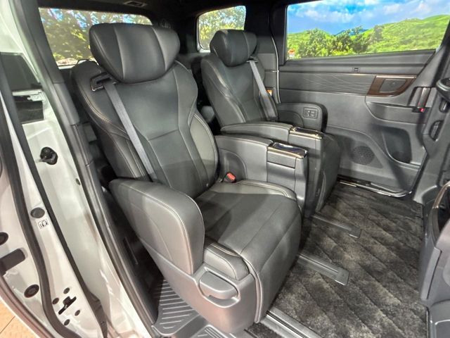 TOYOTA ALPHARD 2025 Image 31
