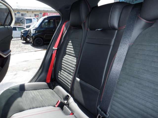 MERCEDES BENZ A CLAS 2017 Image 31