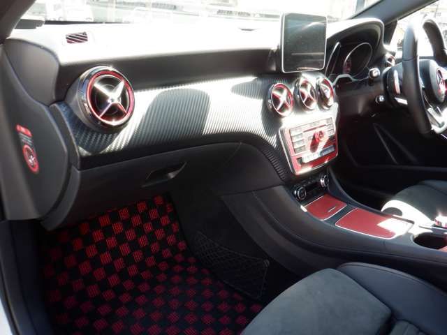 MERCEDES BENZ A CLAS 2017 Image 31