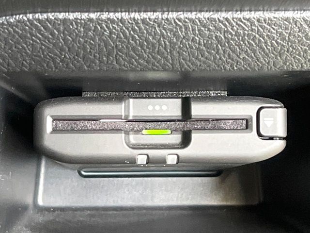 TOYOTA VITZ 2012 Image 31