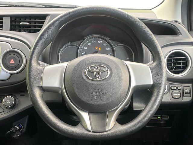 TOYOTA VITZ 2012 Image 31