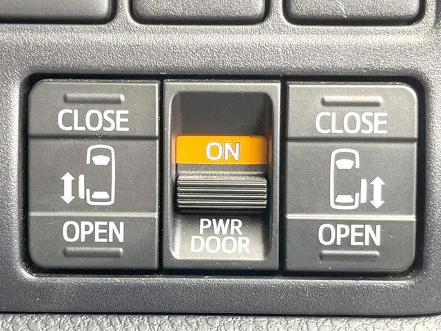 TOYOTA VOXY 2021 Image 31