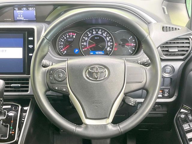 TOYOTA VOXY 2021 Image 31