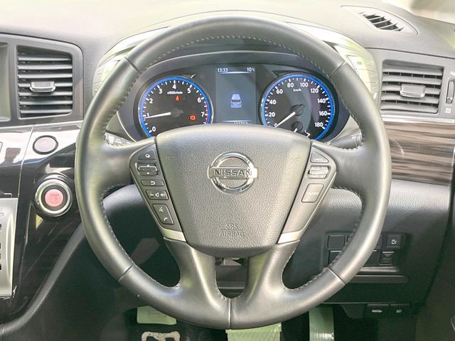 NISSAN ELGRAND 2014 Image 31