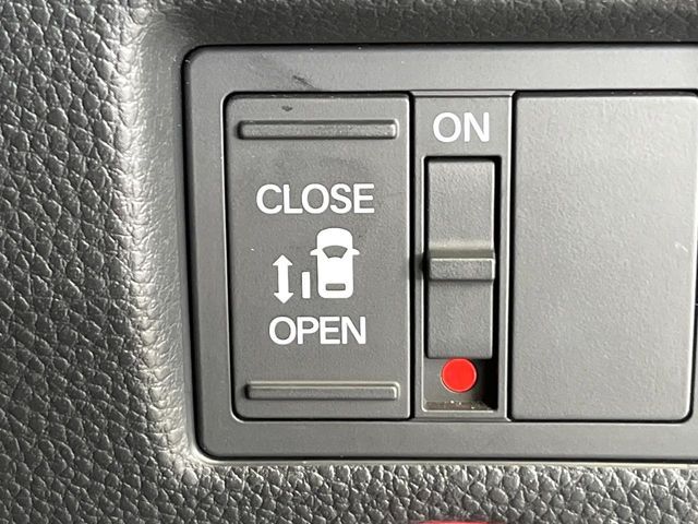 HONDA N BOX CUSTOM 2019 Image 31