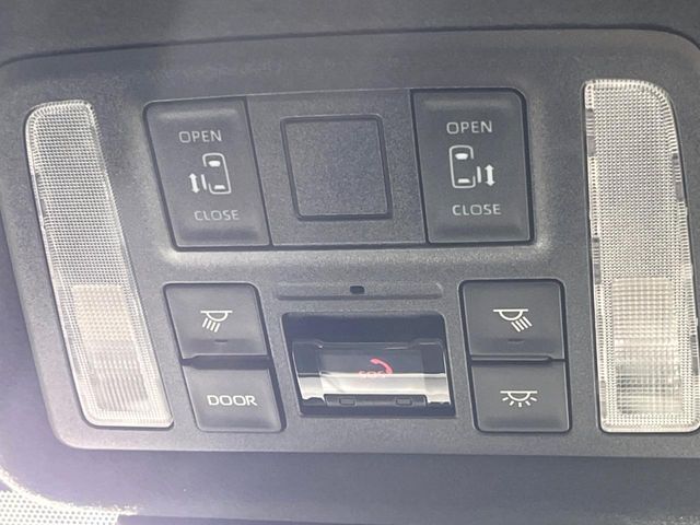 TOYOTA NOAH HYBRID 2022 Image 31