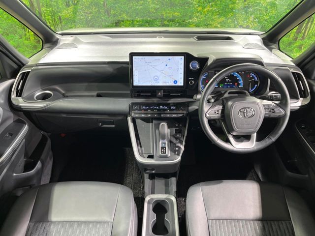 TOYOTA NOAH HYBRID 2022 Image 31