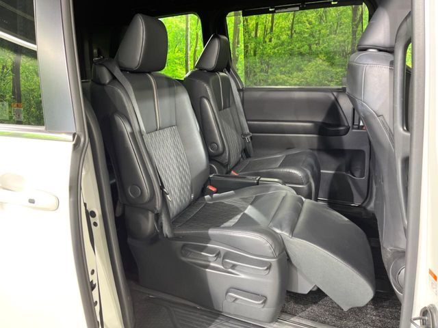 TOYOTA NOAH HYBRID 2022 Image 31