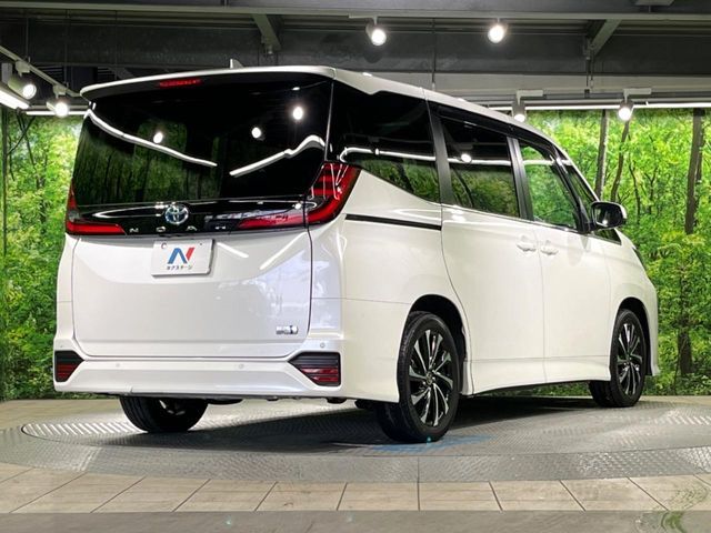 TOYOTA NOAH HYBRID 2022 Image 31