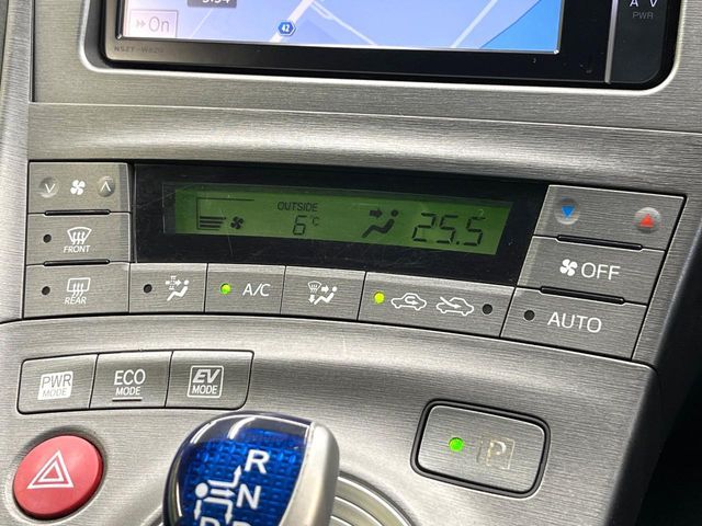 TOYOTA PRIUS 2013 Image 31