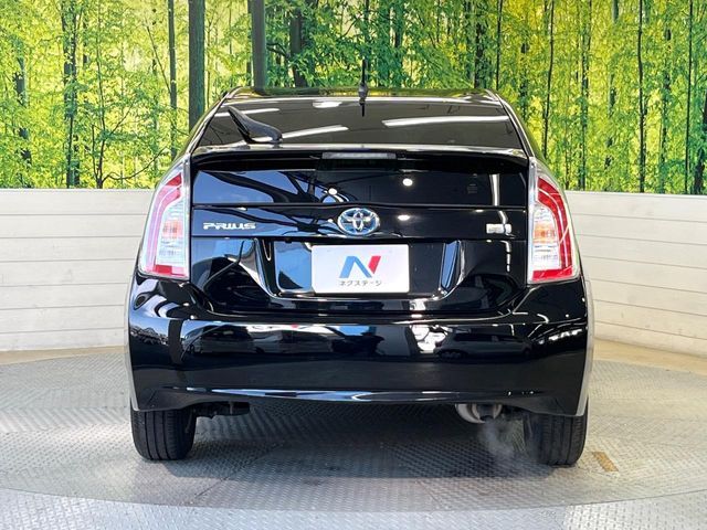 TOYOTA PRIUS 2013 Image 31