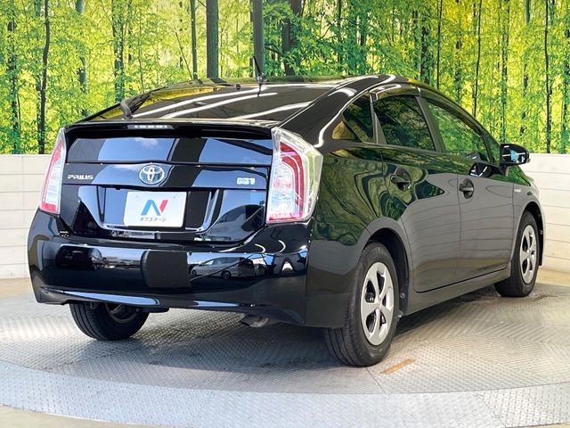 TOYOTA PRIUS 2013 Image 31