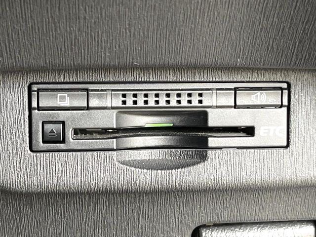 TOYOTA PRIUS 2013 Image 31