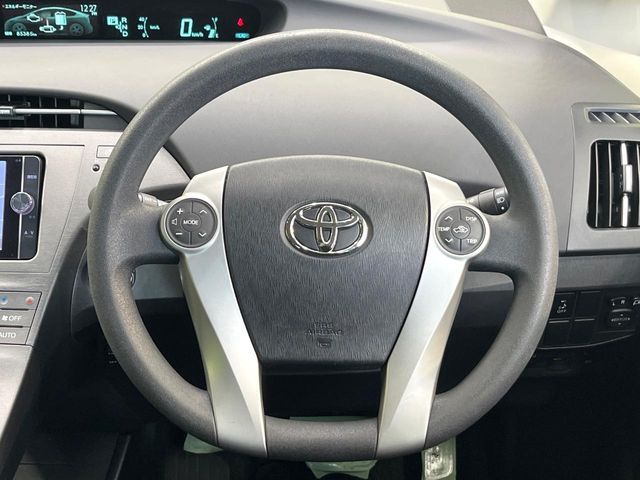 TOYOTA PRIUS 2013 Image 31
