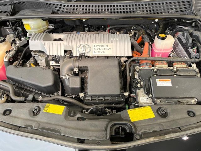 TOYOTA PRIUS 2013 Image 31