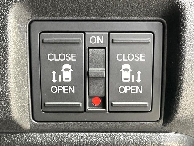 HONDA N BOX CUSTOM 2023 Image 31