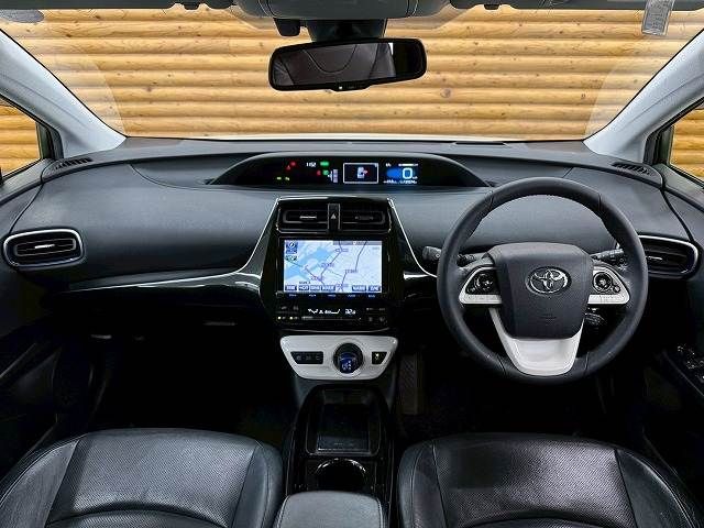 TOYOTA PRIUS 2016 Image 31