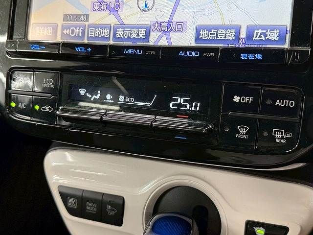 TOYOTA PRIUS 2016 Image 31