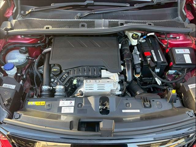 PEUGEOT 2008 2021 Image 31