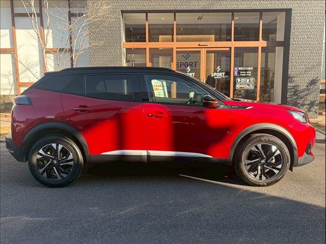 PEUGEOT 2008 2021 Image 31