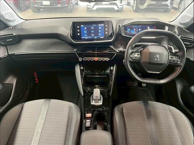 PEUGEOT 208 2021 Image 31