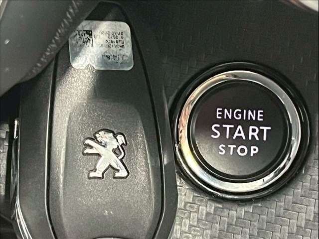 PEUGEOT 208 2021 Image 31