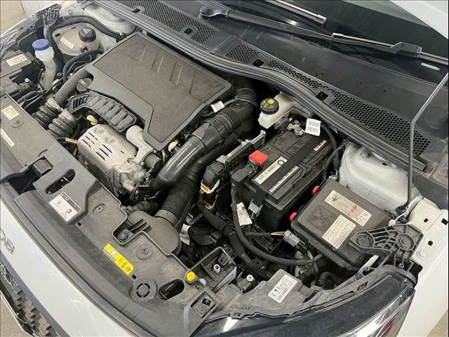 PEUGEOT 208 2021 Image 31