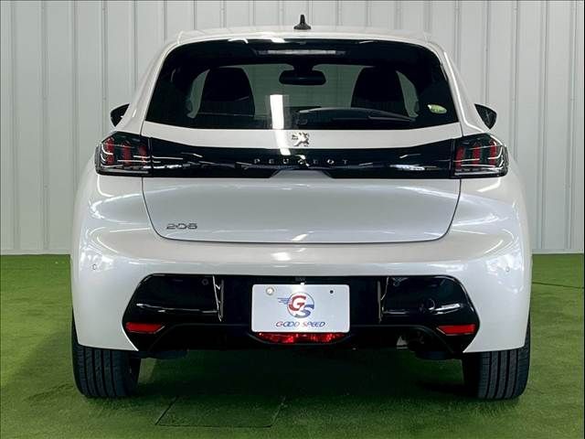 PEUGEOT 208 2021 Image 31