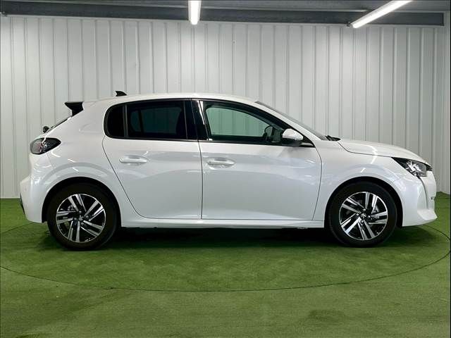 PEUGEOT 208 2021 Image 31