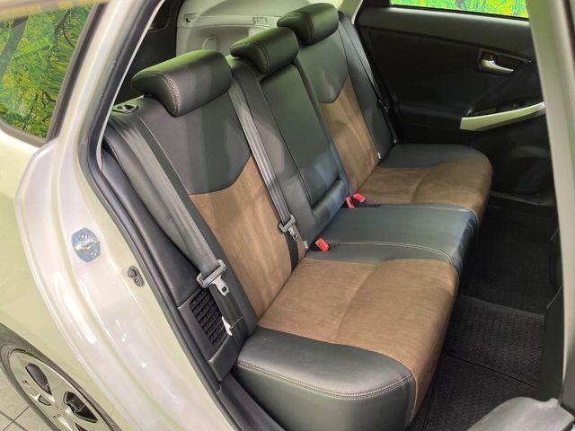 TOYOTA PRIUS 2012 Image 31