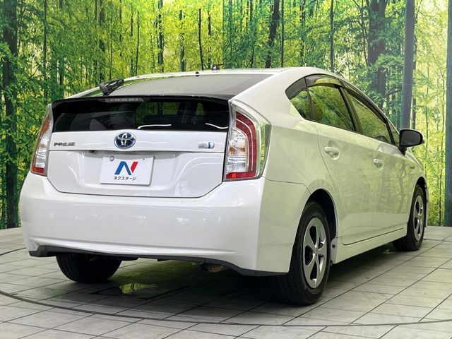 TOYOTA PRIUS 2012 Image 31