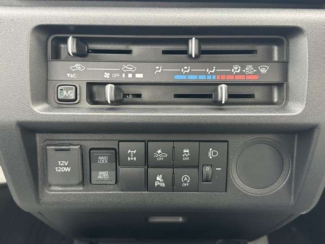 DAIHATSU HIJET TRUCK 4WD 2025 Image 31