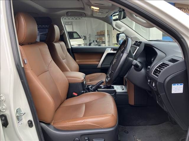 TOYOTA LANDCRUISER PRADO 2022 Image 31