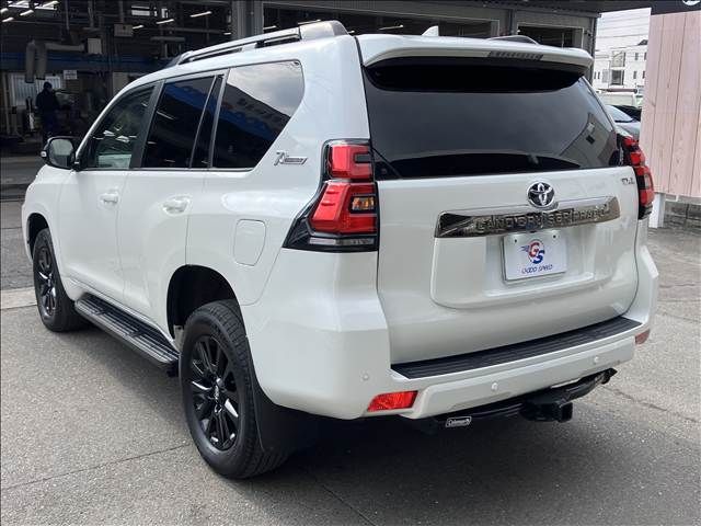 TOYOTA LANDCRUISER PRADO 2022 Image 31