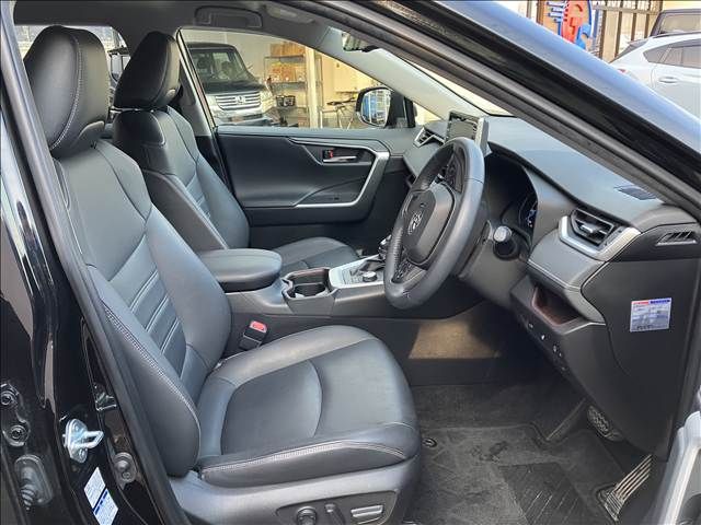 TOYOTA RAV4 HYBRID 4WD 2021 Image 31