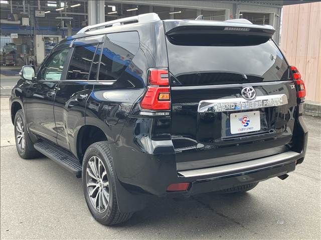 TOYOTA LANDCRUISER PRADO 2018 Image 31