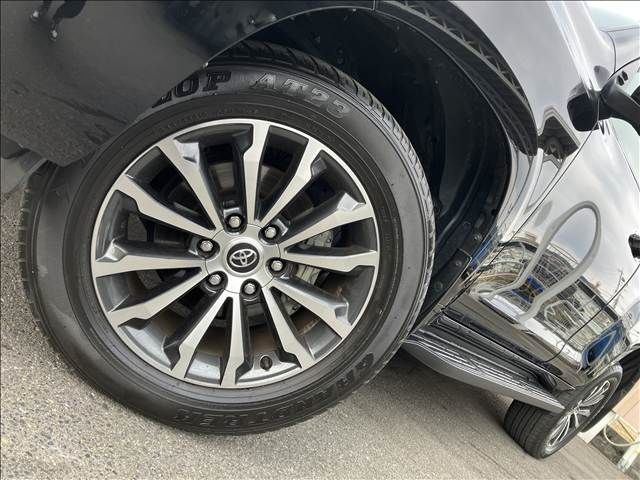 TOYOTA LANDCRUISER PRADO 2018 Image 31