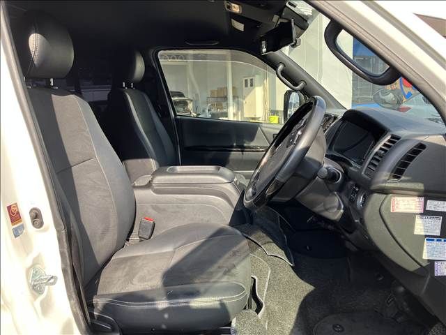 TOYOTA HIACE VAN 2WD 2021 Image 31