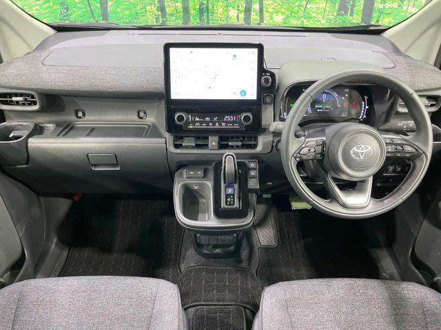 TOYOTA SIENTA HYBRID 2025 Image 31