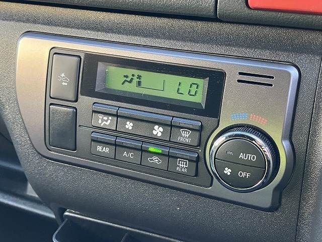 TOYOTA HIACE VAN 2WD 2021 Image 31