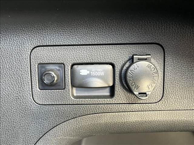 TOYOTA RAV4 HYBRID 4WD 2020 Image 31