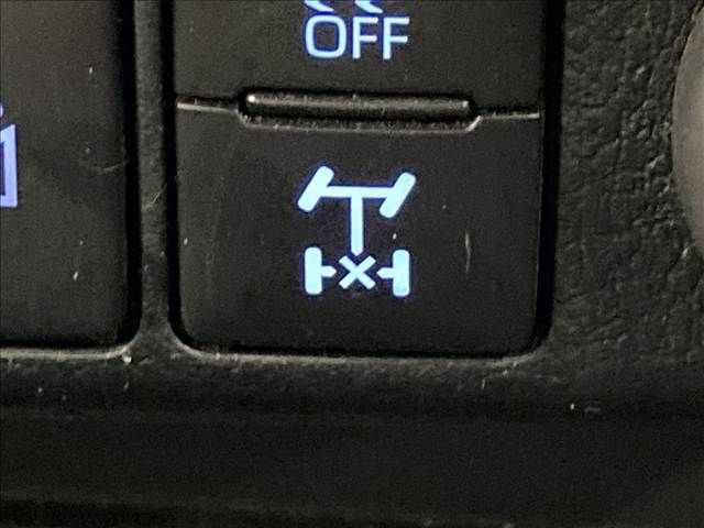 TOYOTA HILUX 4WD 2023 Image 31