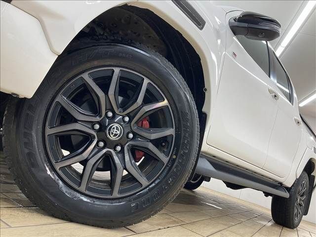 TOYOTA HILUX 4WD 2023 Image 31