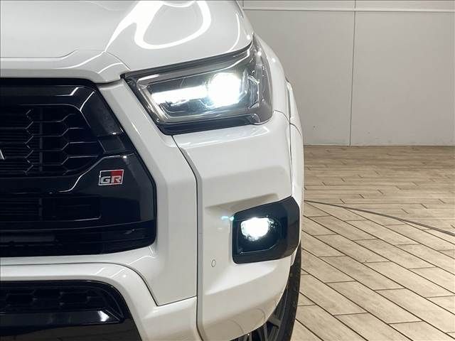 TOYOTA HILUX 4WD 2023 Image 31