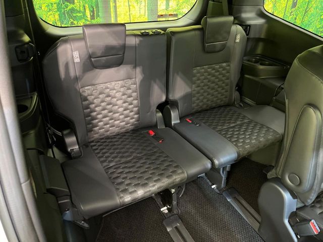 TOYOTA VOXY HYBRID 2025 Image 31